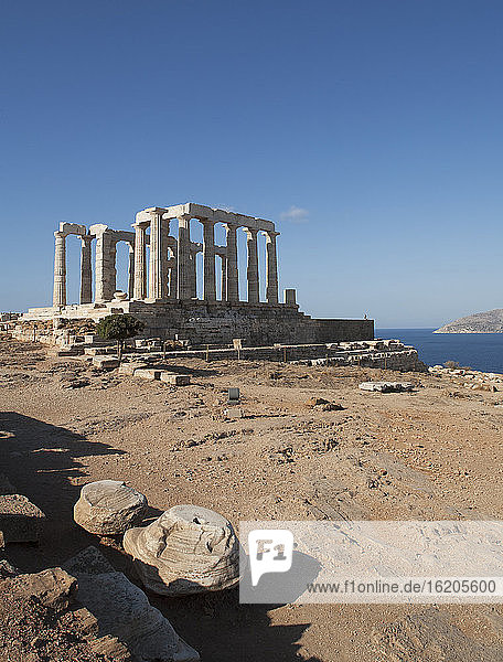 Tempel des Poseidon und Meer am Kap Sounion  Athen  Griechenland