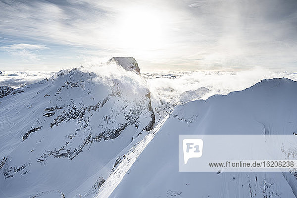 Luftaufnahme von Punta Penia und des Westgrats der Marmolada im Winter  Dolomiten  Trentino-Südtirol  Italien  Europa