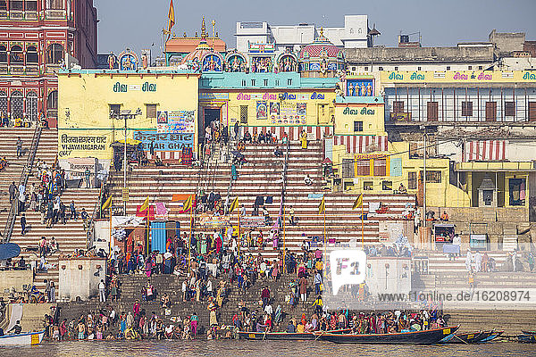 Blick auf den Tempel von Gauri Kedareshwar in Vijaya Nagaram und Kedar Ghat  Varanasi  Uttar Pradesh  Indien  Asien