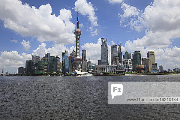 China  Shanghai  Blick auf das Shanghai World Financial Center