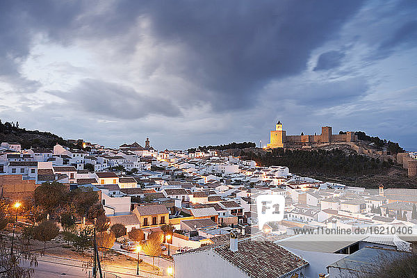 Spanien  Andalusien  Antequera  Blick auf die maurische Festung Alcazaba