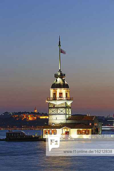 Turkey  Istanbul  View of Maidens Tower and Topkapi Palace in background