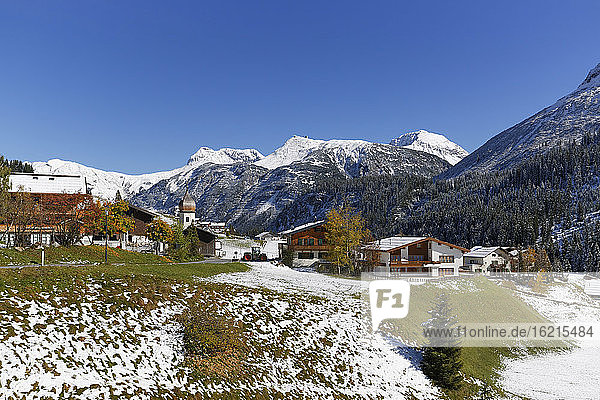 Österreich  Vorarlberg  Blick auf Lechtaler Alpen  Rufikopf und Rufispitze