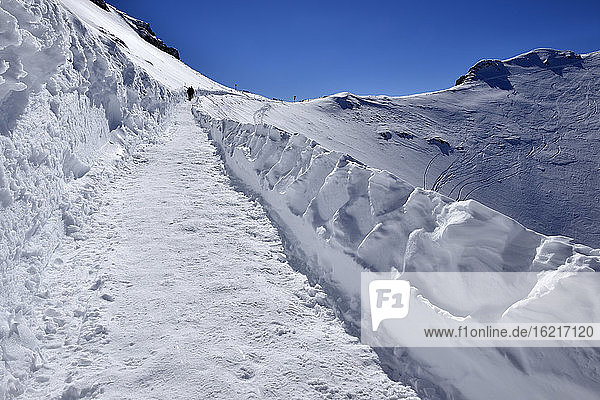 Deutschland  Bayern  Blick auf den Passamani-Winterwanderweg an der Bergstation