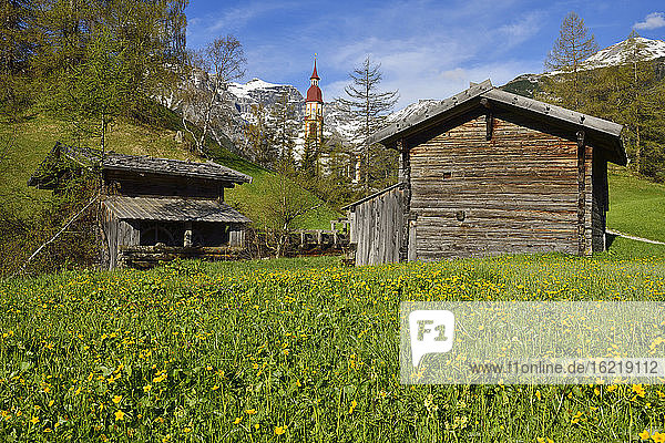 Österreich  Tirol  Historische Holzmühle in Seebach