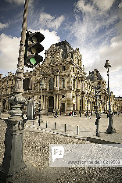 France  Paris  traffic light and Pavillion de Marsan