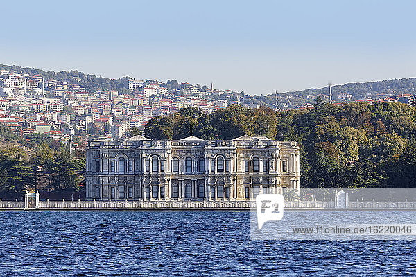 Türkei  Istanbul  Beylerbeyi-Palast am Ufer des Bosporus