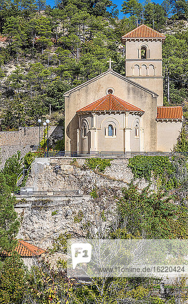Spanien  Autonome Gemeinschaft Kastilien-La Mancha  Provinz Cuenca  Serrania de Cuenca Nationalpark Villalba de la Sierra Kirche