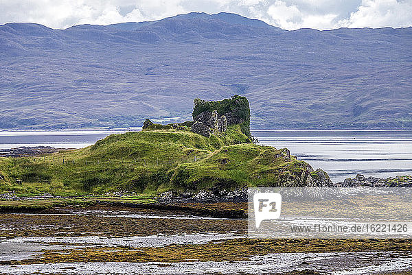 Europa  Großbritannien  Schottland  Hebriden  südöstlich der Isle of Skye  Ruine am Point of Sleat