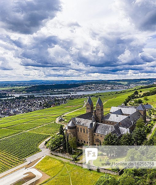 Luftaufnahme  Abtei St. Hildegard  Benediktinerinnen-Abtei  Eibingen bei Rüdesheim  Bistum Limburg  Hessen  Deutschland  Europa