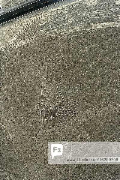 Peru  Ica  Nasca-Linien  Blick auf die Hände  Luftaufnahme