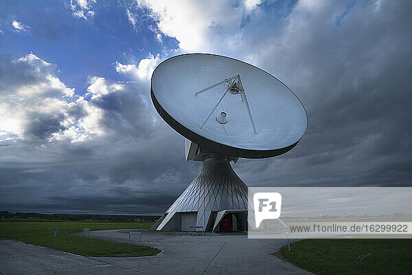 Deutschland  Bayern  Pfaffenwinkel  Satelliten-Erdfunkstelle Raisting