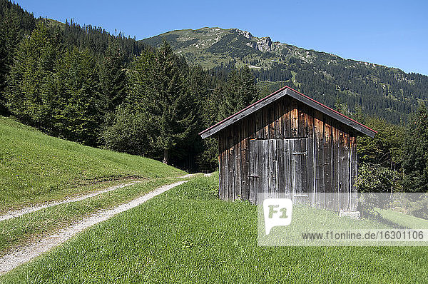 Österreich  Tirol  Berghütte bei Tannheim