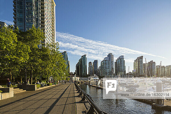 Kanada  Britisch-Kolumbien  Vancouver  Yachthafen am Harbour Green Park