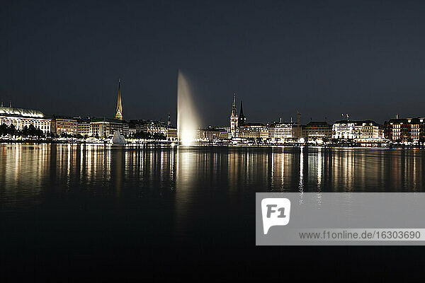 Germany  Hamburg  Binnenalster with skyline at blue hour