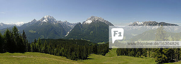 Deutschland  Bayern  Berchtesgadener Alpen  bei Ramsau  Blick zum Watzmann  Hochkalter  Reiter Alpe