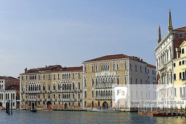Italien  Venetien  Venedig  Palazzo Ca' Foscari und Palazzo Giustinian am Canale Grande