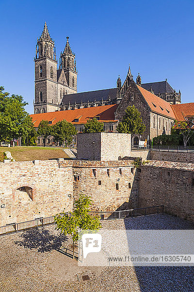 Deutschland  Sachsen-Anhalt  Magdeburg  Bastion Cleve und Dom zu Magdeburg