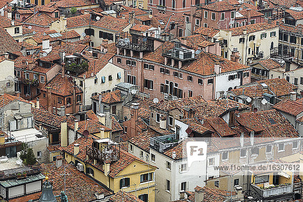 Italien  Venedig  Blick vom Campanile auf Hausdächer