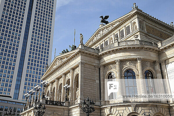 Deutschland  Hessen  Frankfurt  Altes Opernhaus und Opernturm