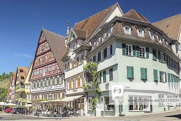 Cafe und Kielmeyer-Haus am Marktplatz  Esslingen  Baden-Württemberg  Deutschland  Europa