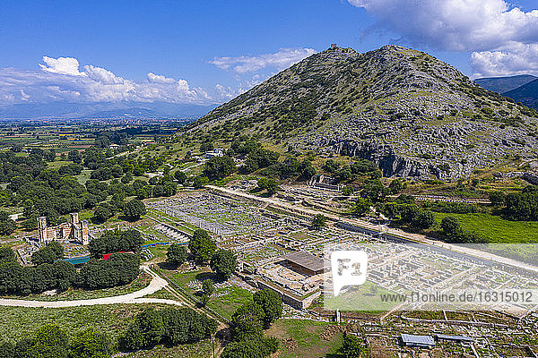 Luftaufnahme durch Drohne von Philippi  UNESCO-Weltkulturerbe  Mazedonien  Griechenland  Europa