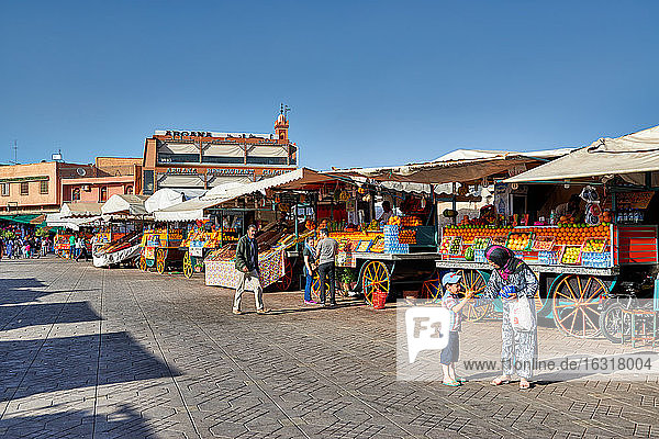 Marktstand  Djemaa el Fna  Marrakesch  Marokko  Afrika
