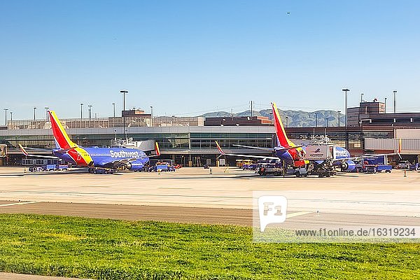 San Jose, Vereinigte Staaten, 10. April 2019: Boeing 737-700 Flugzeuge der Southwest Airlines auf dem Flughafen San Jose (SJC) in den Vereinigten Staaten