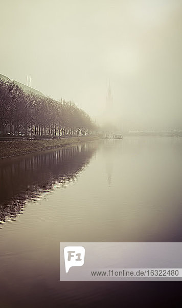 Deutschland  Hamburg  Alster im Nebel