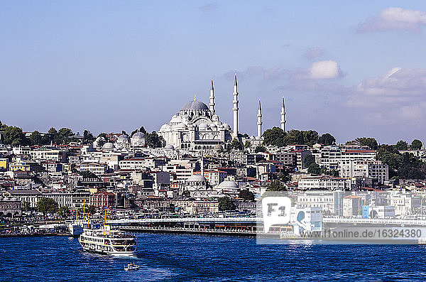 Türkei  Istanbul  Blick auf die Sultan-Ahmed-Moschee