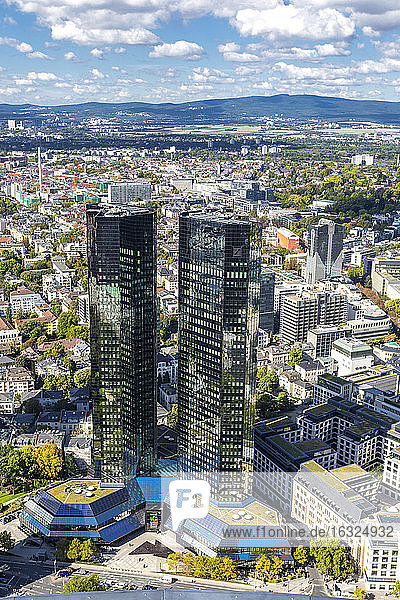 Deutschland  Hessen  Frankfurt  Stadtbild mit Deutscher Bank  Hochhäuser