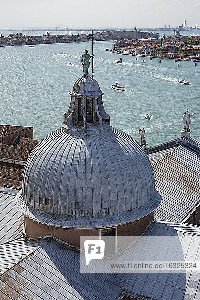 Italien  Venedig  Blick auf den Markusplatz von San Giorgio Maggiore