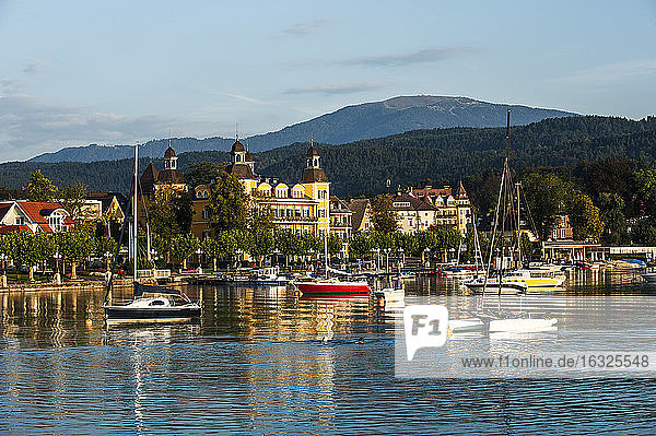 Austria  Carinthia  Velden with Castle Hotel at Lake Woerthersee