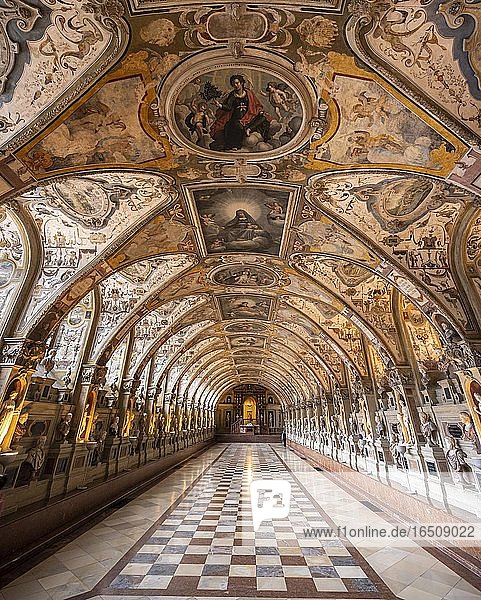 Renaissance-Gewölbe Antiquarium in der Münchner Residenz  München  Oberbayern  Bayern  Deutschland  Europa