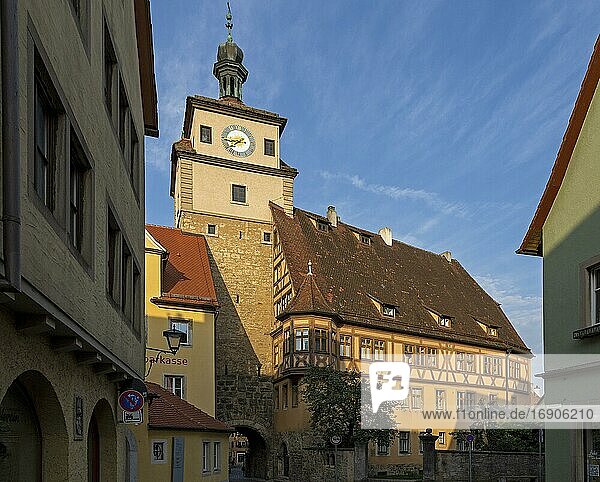 Weißer Turm  Altstadt  Rothenburg ob der Tauber  Mittelfranken  Bayern  Deutschland  Europa