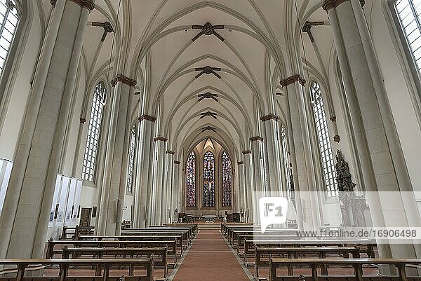 Innenraum mit Kreuzgewölbe der Liebfrauen Überwasser Kirche  Münster  Nordrhein-Westfalen  Deutschland  Europa