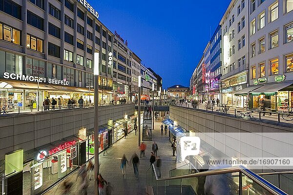 Shops in the Bahnhofstraße  Main shopping street  Shopping arcade  Pedestrian zone  Hanover  Lower Saxony  Germany  Europe