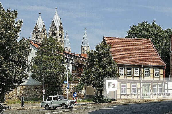 Liebfrauenkirche  Fachwerkhaus  Halberstadt  Sachsen-Anhalt  Deutschland  Europa