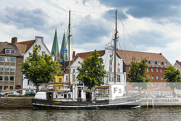 Old Hanse houses in Lubeck  UNESCO World Heritage Site  Schleswig-Holstein  Germany  Europe