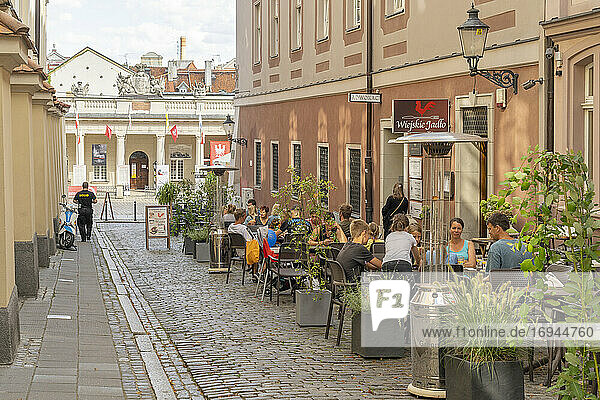 Cafe-Szene  Altstadt  Poznan  Polen  Europa