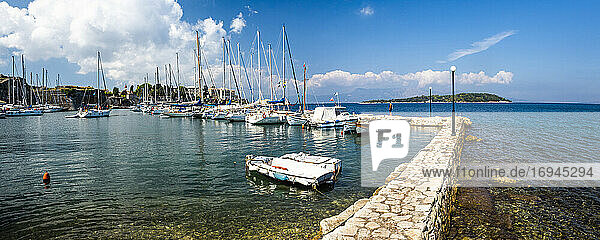 Segelboote  Altstadt von Korfu (Kerkyra)  Insel Korfu  Ionische Inseln  Griechenland