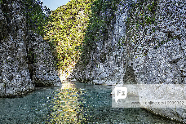 Der wunderschöne Fluss Acheron in Epirus  Griechenland