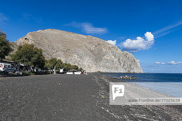 Black lava beach in Perissa  Santorini  Cyclades  Greek Islands  Greece  Europe