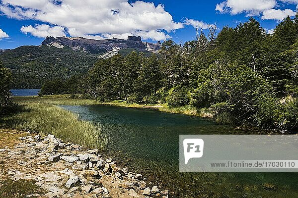 Falkner-See (Lago Falkner)  Teil der 7-Seen-Route  Bariloche (alias San Carlos de Bariloche)  Provinz Rio Negro  Patagonien  Argentinien