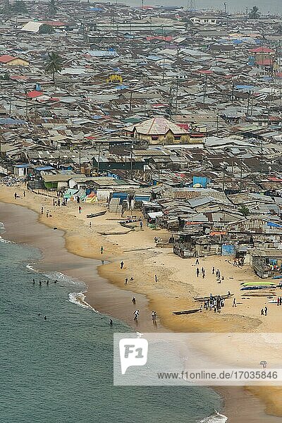 Blick über die Elendsviertel von West Point  Monrovia  Liberia  Afrika