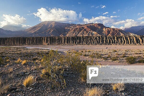 Landschaft des Andengebirges entlang der Route 7 von Argentinien nach Chile  Uspallata  Provinz Mendoza  Argentinien