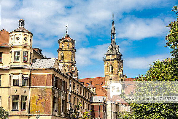 Deutschland  Baden Württemberg  Stuttgart  Stiftskirche und Markthalle
