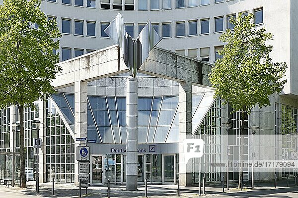 Deutsche Bank  Büro- und Geschäftshaus  Postmoderne  Hagen  Westfalen  Ruhrgebiet  Nordrhein-Westfalen  Deutschland  Europa