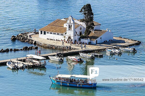 Corfu Vlachernon Vlacherna Kirche Kanoni Insel Reise Meer Boot  Korfu  Griechenland  Europa
