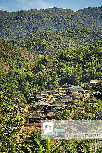 Abgelegenes Dorf in den Bergen bei Kengtung  Myanmar